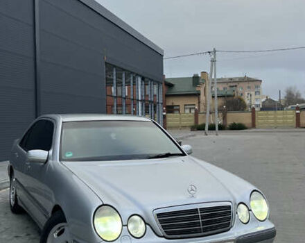Серый Мерседес Е-Класс, объемом двигателя 3.2 л и пробегом 328 тыс. км за 6200 $, фото 16 на Automoto.ua