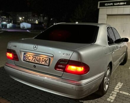 Сірий Мерседес Е-Клас, об'ємом двигуна 3.2 л та пробігом 363 тис. км за 6600 $, фото 3 на Automoto.ua