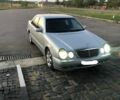 Серый Мерседес Е-Класс, объемом двигателя 2.7 л и пробегом 484 тыс. км за 3500 $, фото 2 на Automoto.ua