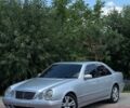 Сірий Мерседес Е-Клас, об'ємом двигуна 2.2 л та пробігом 288 тис. км за 4800 $, фото 1 на Automoto.ua