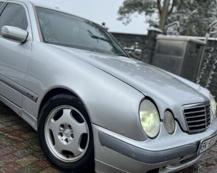 Серый Мерседес Е-Класс, объемом двигателя 2.7 л и пробегом 352 тыс. км за 3200 $, фото 1 на Automoto.ua