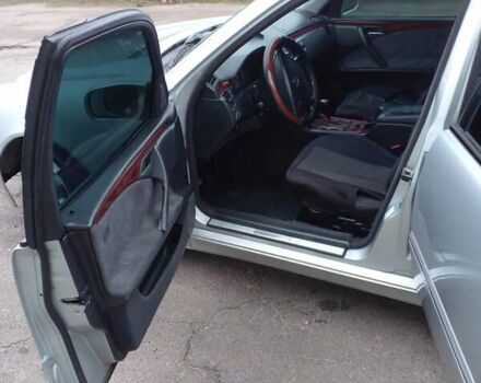 Серый Мерседес Е-Класс, объемом двигателя 2.7 л и пробегом 368 тыс. км за 3900 $, фото 7 на Automoto.ua