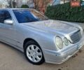 Сірий Мерседес Е-Клас, об'ємом двигуна 2 л та пробігом 330 тис. км за 3800 $, фото 1 на Automoto.ua