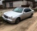 Сірий Мерседес Е-Клас, об'ємом двигуна 4.3 л та пробігом 200 тис. км за 3999 $, фото 2 на Automoto.ua