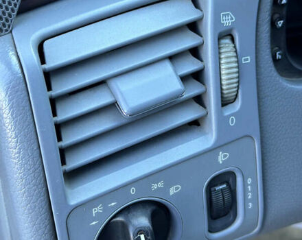 Сірий Мерседес Е-Клас, об'ємом двигуна 2.15 л та пробігом 366 тис. км за 2800 $, фото 5 на Automoto.ua