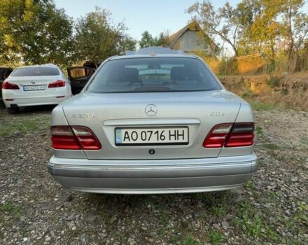 Сірий Мерседес Е-Клас, об'ємом двигуна 2.1 л та пробігом 350 тис. км за 4700 $, фото 6 на Automoto.ua