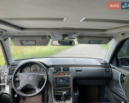 Мерседес Е-Класс 2001 в Сокале на Automoto.ua Серый Мерседес Е-Класс, объемом двигателя 2.7 л и пробегом 667 тыс. км за 5200 $, фото 18 на Automoto.ua