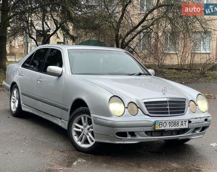 Серый Мерседес Е-Класс, объемом двигателя 3.2 л и пробегом 400 тыс. км за 2500 $, фото 6 на Automoto.ua