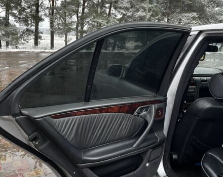 Серый Мерседес Е-Класс, объемом двигателя 2.7 л и пробегом 352 тыс. км за 3200 $, фото 11 на Automoto.ua