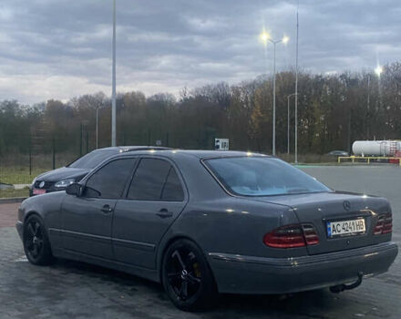 Сірий Мерседес Е-Клас, об'ємом двигуна 3.2 л та пробігом 380 тис. км за 4400 $, фото 5 на Automoto.ua