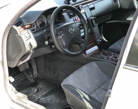 Серый Мерседес Е-Класс, объемом двигателя 2.7 л и пробегом 484 тыс. км за 3500 $, фото 6 на Automoto.ua