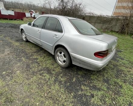 Сірий Мерседес Е-Клас, об'ємом двигуна 2.1 л та пробігом 480 тис. км за 2900 $, фото 1 на Automoto.ua