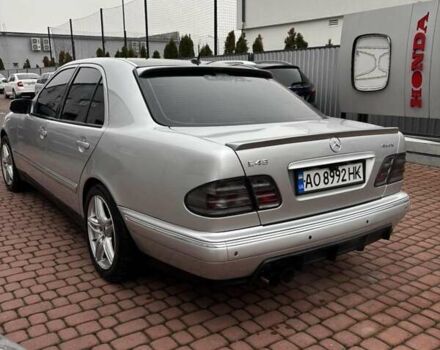 Серый Мерседес Е-Класс, объемом двигателя 4.3 л и пробегом 360 тыс. км за 7100 $, фото 6 на Automoto.ua