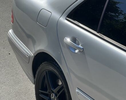 Серый Мерседес Е-Класс, объемом двигателя 3.2 л и пробегом 366 тыс. км за 5700 $, фото 4 на Automoto.ua