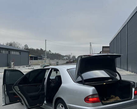 Серый Мерседес Е-Класс, объемом двигателя 3.2 л и пробегом 328 тыс. км за 6200 $, фото 41 на Automoto.ua