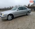 Сірий Мерседес Е-Клас, об'ємом двигуна 2.2 л та пробігом 300 тис. км за 4700 $, фото 2 на Automoto.ua