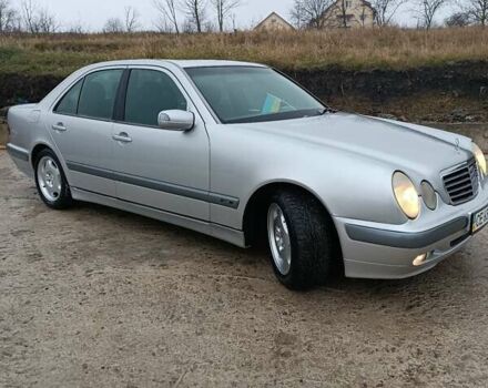 Сірий Мерседес Е-Клас, об'ємом двигуна 2.2 л та пробігом 300 тис. км за 4700 $, фото 7 на Automoto.ua