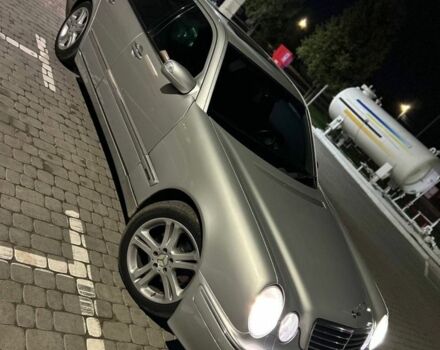 Сірий Мерседес Е-Клас, об'ємом двигуна 3.2 л та пробігом 363 тис. км за 6600 $, фото 2 на Automoto.ua