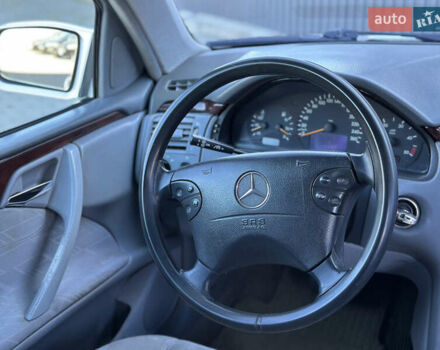 Сірий Мерседес Е-Клас, об'ємом двигуна 2.15 л та пробігом 366 тис. км за 2800 $, фото 9 на Automoto.ua