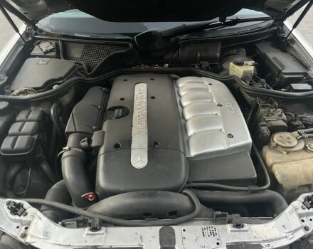 Серый Мерседес Е-Класс, объемом двигателя 3.2 л и пробегом 300 тыс. км за 4500 $, фото 5 на Automoto.ua