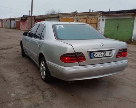 Серый Мерседес Е-Класс, объемом двигателя 2.7 л и пробегом 368 тыс. км за 3900 $, фото 11 на Automoto.ua