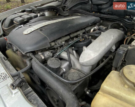 Серый Мерседес Е-Класс, объемом двигателя 3.2 л и пробегом 400 тыс. км за 2500 $, фото 24 на Automoto.ua