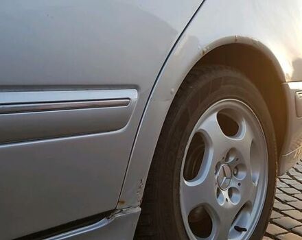 Сірий Мерседес Е-Клас, об'ємом двигуна 3.2 л та пробігом 368 тис. км за 5000 $, фото 18 на Automoto.ua