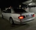 Сірий Мерседес Е-Клас, об'ємом двигуна 3.2 л та пробігом 300 тис. км за 5100 $, фото 16 на Automoto.ua
