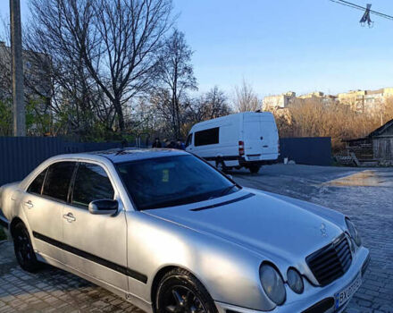 Сірий Мерседес Е-Клас, об'ємом двигуна 2 л та пробігом 444 тис. км за 2999 $, фото 7 на Automoto.ua