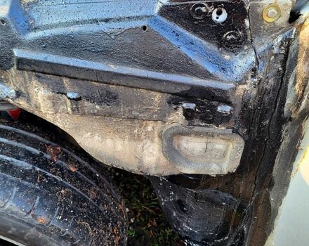 Серый Мерседес Е-Класс, объемом двигателя 3.2 л и пробегом 250 тыс. км за 3500 $, фото 4 на Automoto.ua