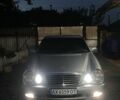 Сірий Мерседес Е-Клас, об'ємом двигуна 2 л та пробігом 450 тис. км за 5000 $, фото 1 на Automoto.ua