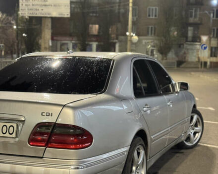 Серый Мерседес Е-Класс, объемом двигателя 3.2 л и пробегом 361 тыс. км за 5000 $, фото 6 на Automoto.ua