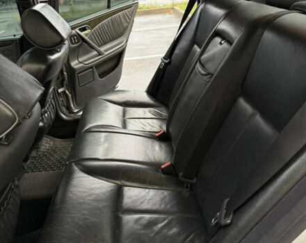 Серый Мерседес Е-Класс, объемом двигателя 4.3 л и пробегом 406 тыс. км за 4500 $, фото 12 на Automoto.ua