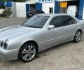 Серый Мерседес Е-Класс, объемом двигателя 3.2 л и пробегом 500 тыс. км за 5399 $, фото 1 на Automoto.ua