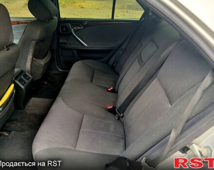 Серый Мерседес Е-Класс, объемом двигателя 2.1 л и пробегом 390 тыс. км за 5200 $, фото 4 на Automoto.ua