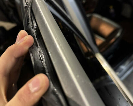 Серый Мерседес Е-Класс, объемом двигателя 3.2 л и пробегом 361 тыс. км за 5000 $, фото 21 на Automoto.ua