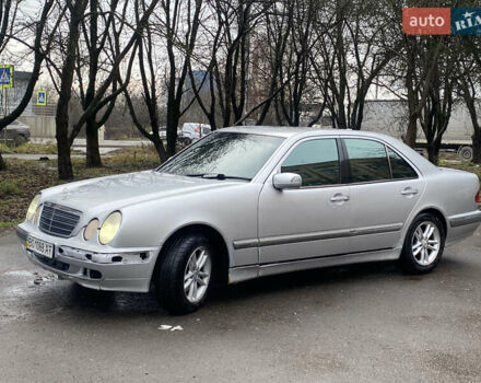 Серый Мерседес Е-Класс, объемом двигателя 3.2 л и пробегом 400 тыс. км за 2500 $, фото 4 на Automoto.ua