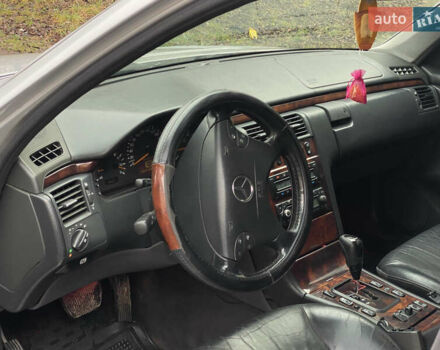 Серый Мерседес Е-Класс, объемом двигателя 3.2 л и пробегом 400 тыс. км за 2500 $, фото 10 на Automoto.ua