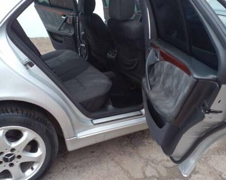 Серый Мерседес Е-Класс, объемом двигателя 2.7 л и пробегом 368 тыс. км за 3900 $, фото 4 на Automoto.ua