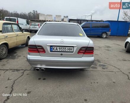 Сірий Мерседес Е-Клас, об'ємом двигуна 3.2 л та пробігом 250 тис. км за 3500 $, фото 1 на Automoto.ua