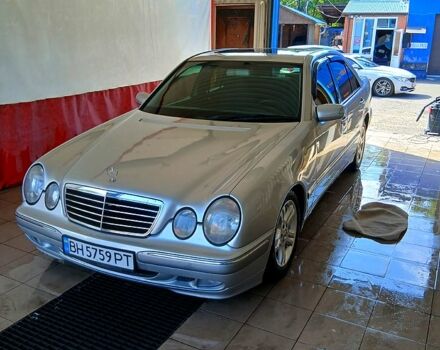 Серый Мерседес Е-Класс, объемом двигателя 2.1 л и пробегом 390 тыс. км за 5200 $, фото 6 на Automoto.ua