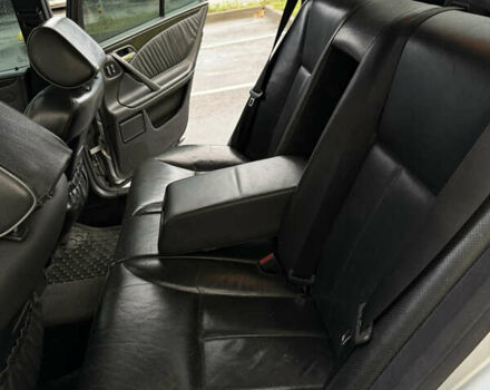 Серый Мерседес Е-Класс, объемом двигателя 4.3 л и пробегом 406 тыс. км за 4500 $, фото 11 на Automoto.ua