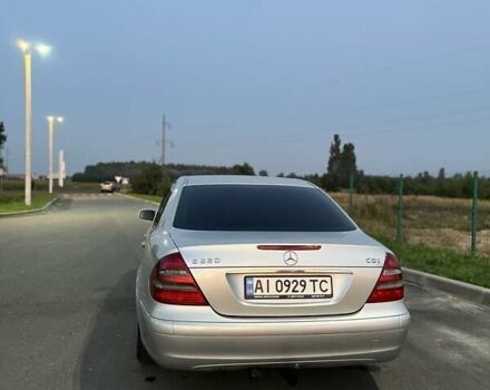 Сірий Мерседес Е-Клас, об'ємом двигуна 2.1 л та пробігом 450 тис. км за 6100 $, фото 4 на Automoto.ua