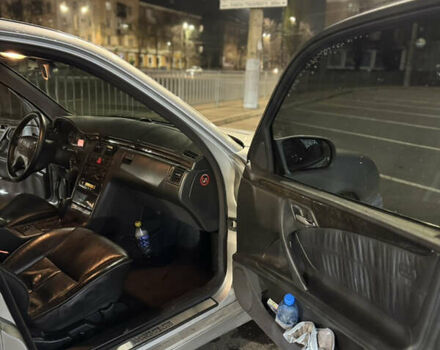 Серый Мерседес Е-Класс, объемом двигателя 3.2 л и пробегом 361 тыс. км за 5000 $, фото 33 на Automoto.ua