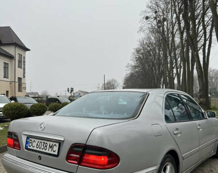 Серый Мерседес Е-Класс, объемом двигателя 3.2 л и пробегом 347 тыс. км за 4700 $, фото 9 на Automoto.ua