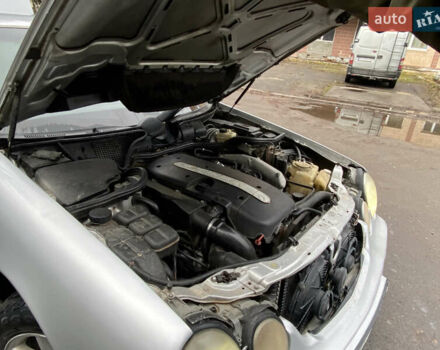 Серый Мерседес Е-Класс, объемом двигателя 3.2 л и пробегом 400 тыс. км за 2500 $, фото 22 на Automoto.ua