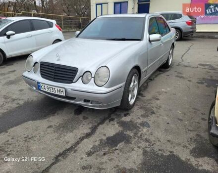 Сірий Мерседес Е-Клас, об'ємом двигуна 3.2 л та пробігом 250 тис. км за 3500 $, фото 3 на Automoto.ua