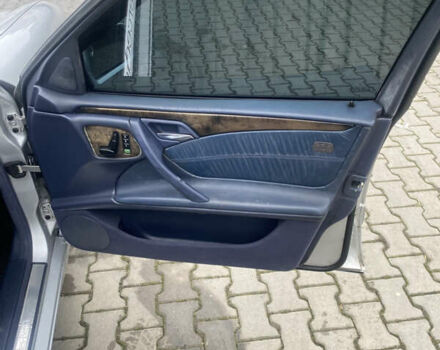 Сірий Мерседес Е-Клас, об'ємом двигуна 2.69 л та пробігом 338 тис. км за 5200 $, фото 17 на Automoto.ua