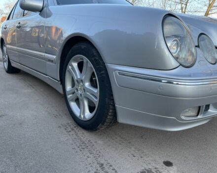 Сірий Мерседес Е-Клас, об'ємом двигуна 3.2 л та пробігом 363 тис. км за 6600 $, фото 17 на Automoto.ua