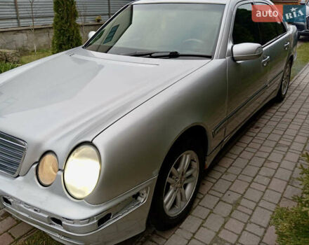 Сірий Мерседес Е-Клас, об'ємом двигуна 3.23 л та пробігом 300 тис. км за 3000 $, фото 4 на Automoto.ua